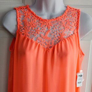NWT Juniors Small Charlotte Russe Coral Top with Lace accent Top & Back